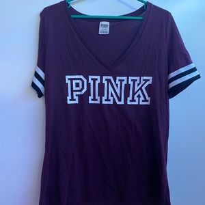 vs pink t-shirt